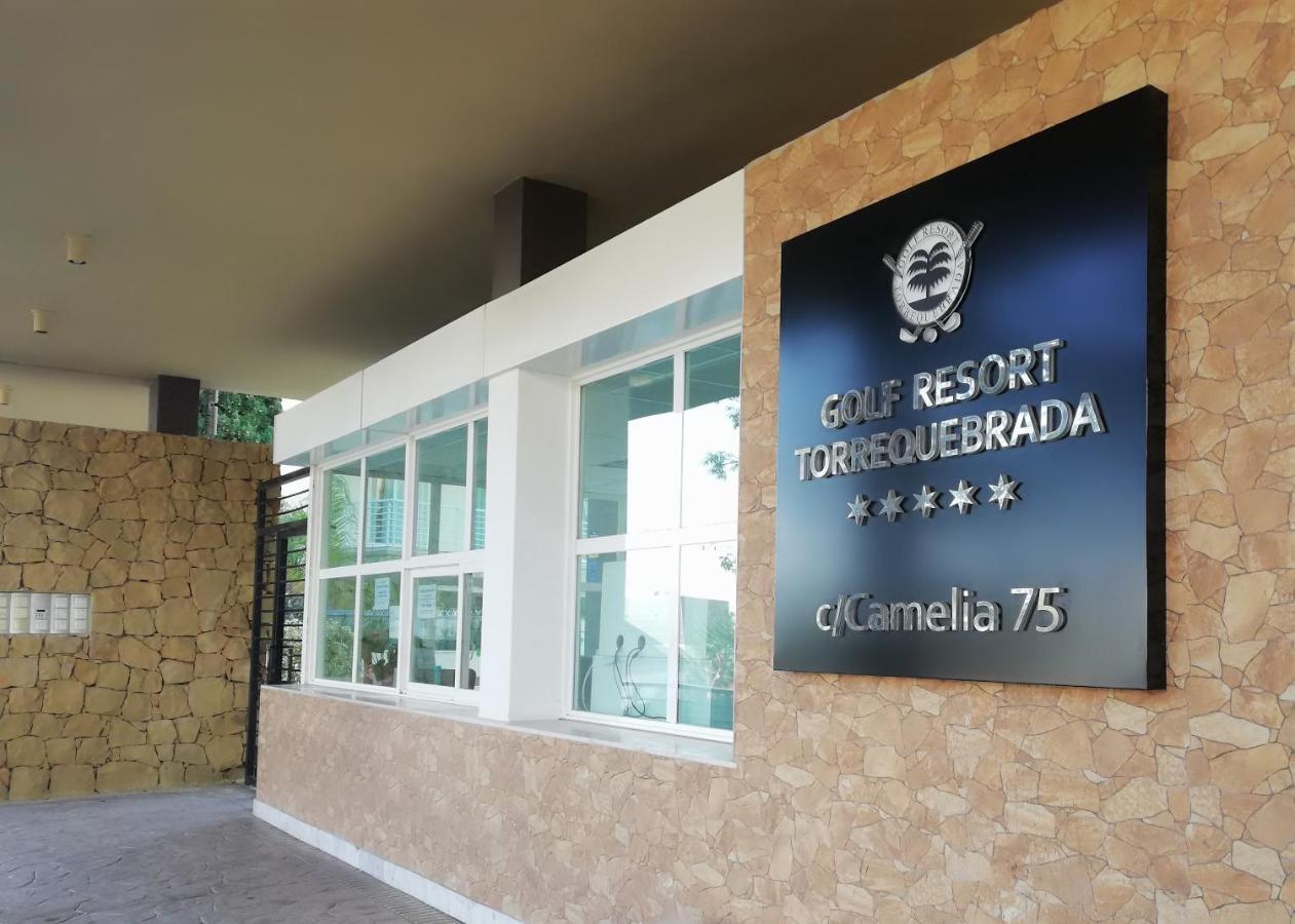 Amplio, Luminoso Y Moderno Apartamento Con Amplia Terraza Y Hermosas Vistas En Exclusiva Urbanizacion Benalmádena Exterior foto